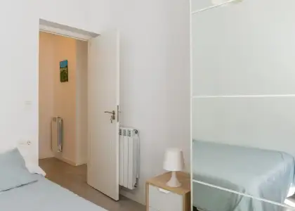 Habitación en piso compartido de 3 habitaciones en Zaragoza, gastos incluidos. en Zaragoza