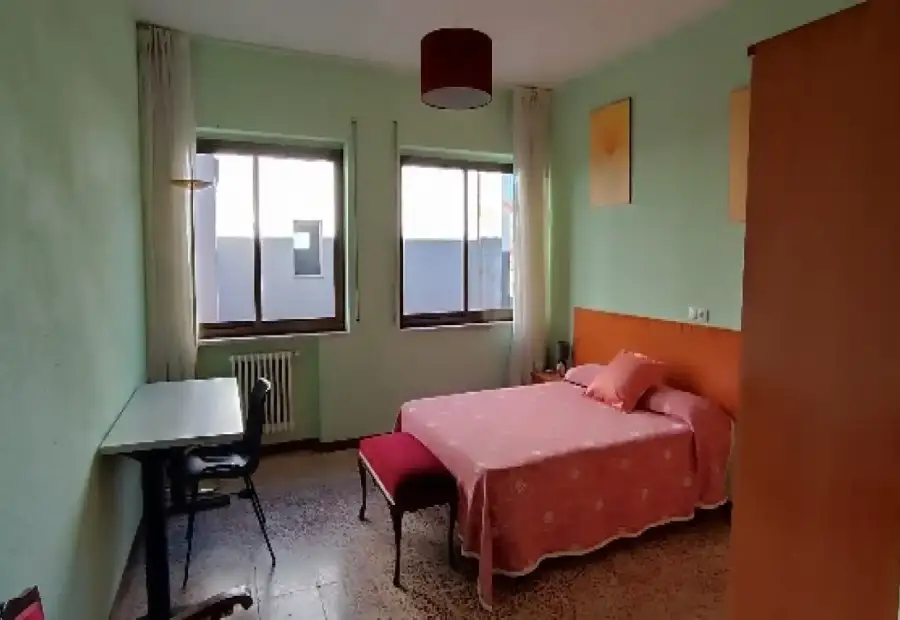 Habitación en piso compartido de 6 habitaciones en alquiler en Salamanca, solo estudiantes en Salamanca