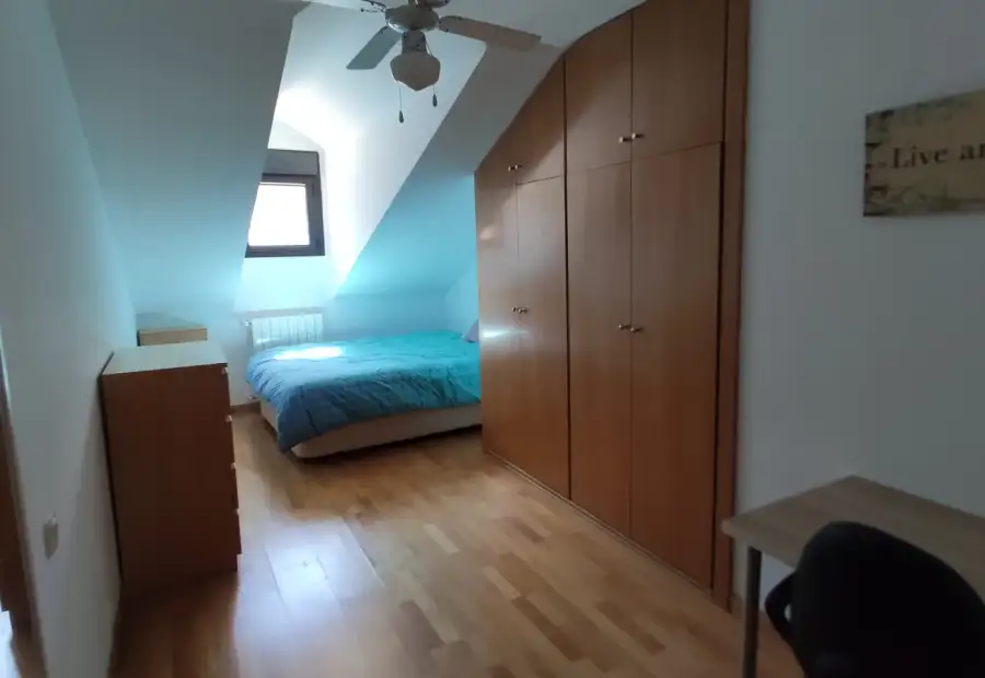 Habitación en piso compartido en Granada en Granada