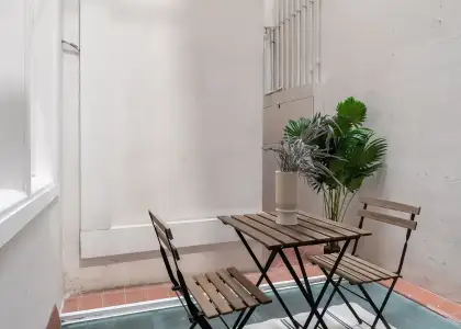 Habitación en un piso compartido de 15 habitaciones en alquiler en El Raval. en Barcelona