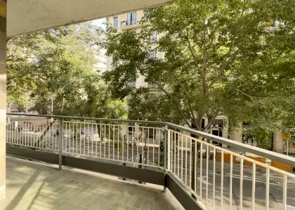 Habitación en un piso compartido de 7 dormitorios en alquiler en Sant Antoni en Barcelona