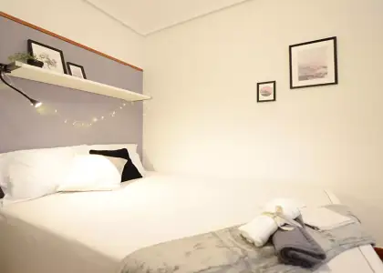 Se alquila habitación en piso de 4 dormitorios en Ametzola en Bilbao