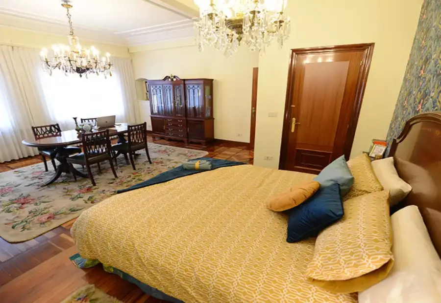 Se alquila habitación en piso de 4 dormitorios en Indautxu, Bilbao. en Bilbao